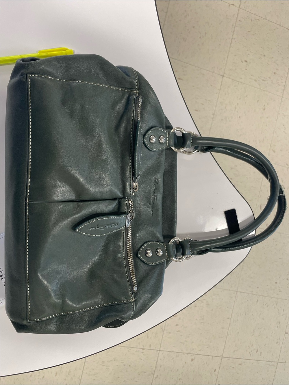 Salvatore Ferragamo Gray/green Leather Shoulder Bag with Red Interior vintage - Picture 2 of 2